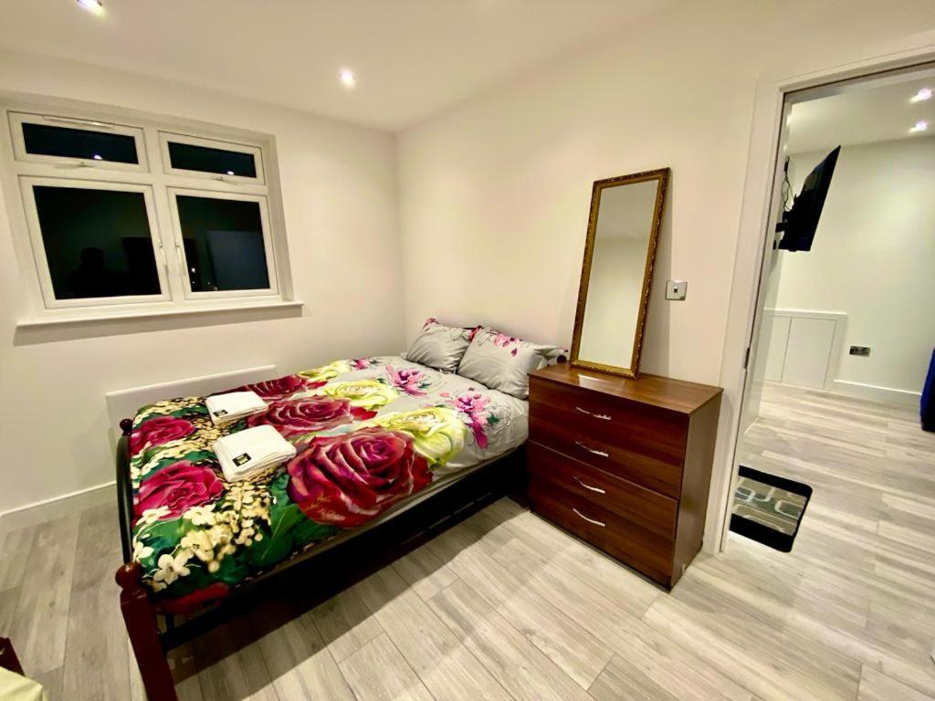Lovely One Bed In Apartment London