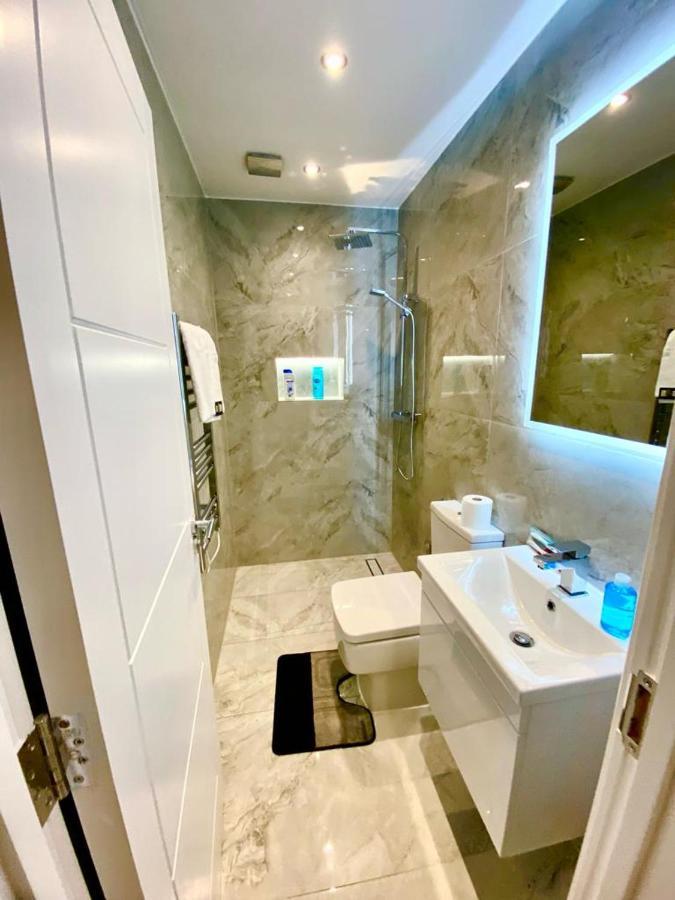 Lovely One Bed In Apartment London